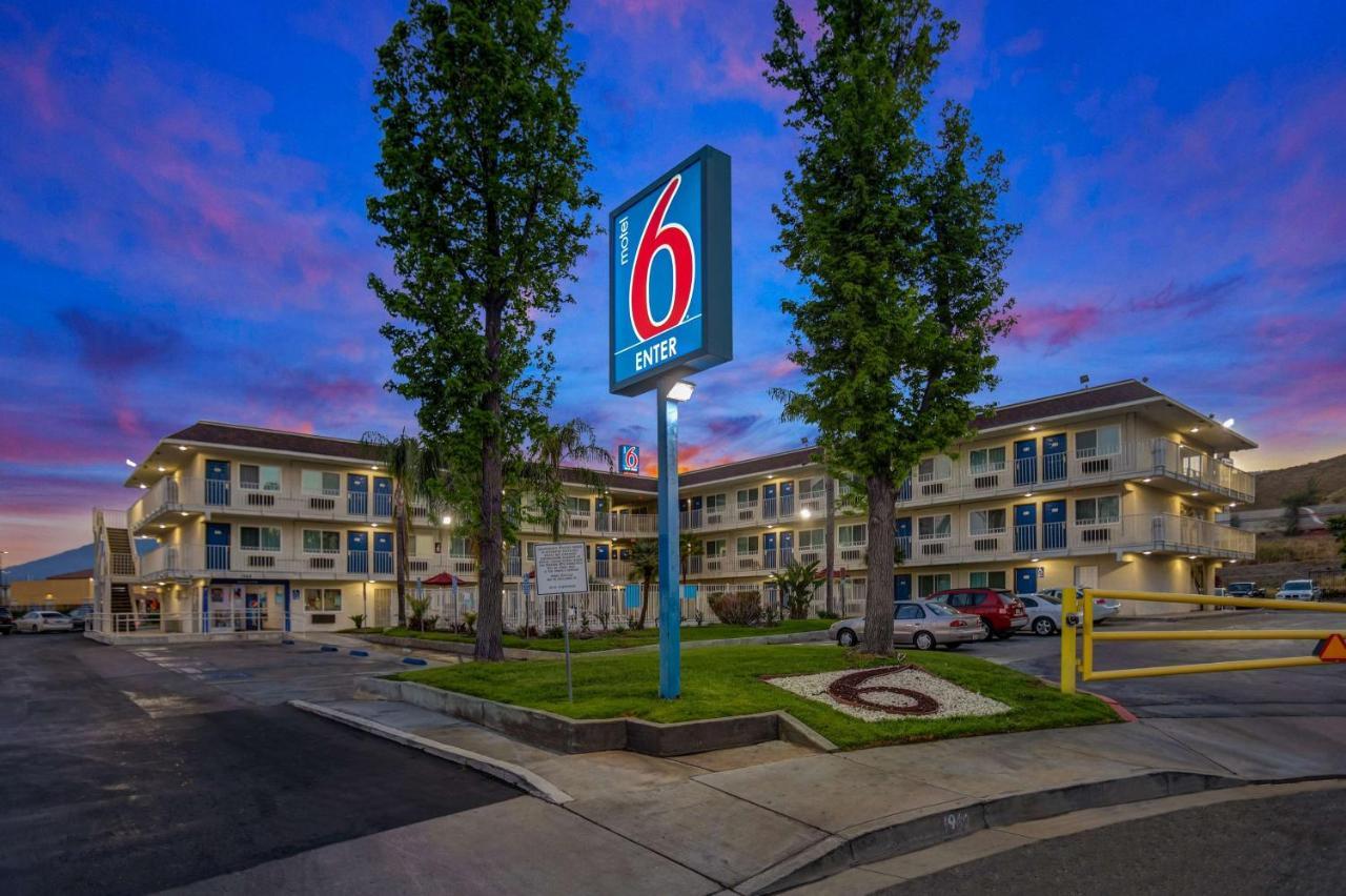 Motel 6-San Bernardino, Ca - North Serrano Village ภายนอก รูปภาพ