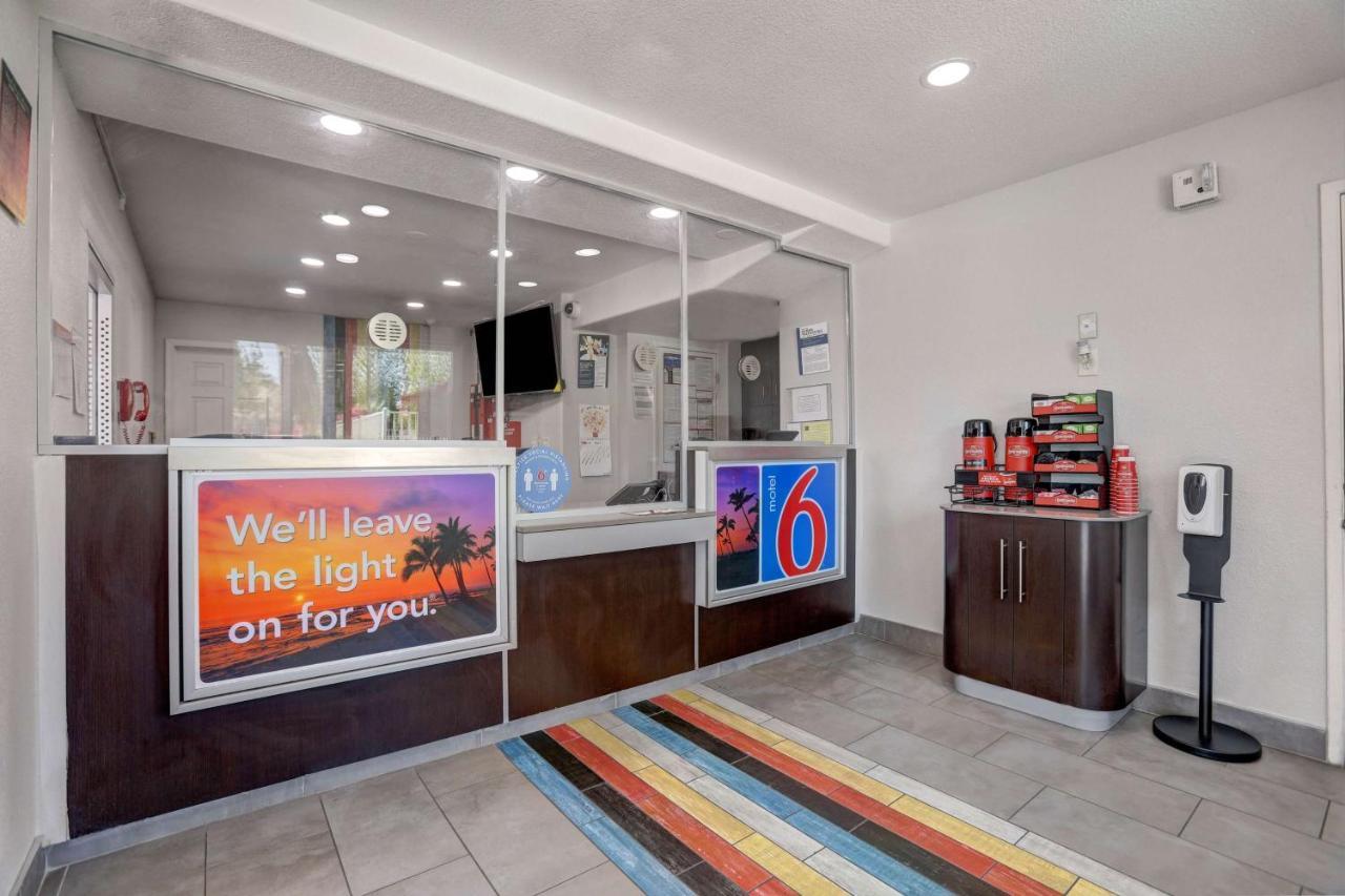 Motel 6-San Bernardino, Ca - North Serrano Village ภายนอก รูปภาพ