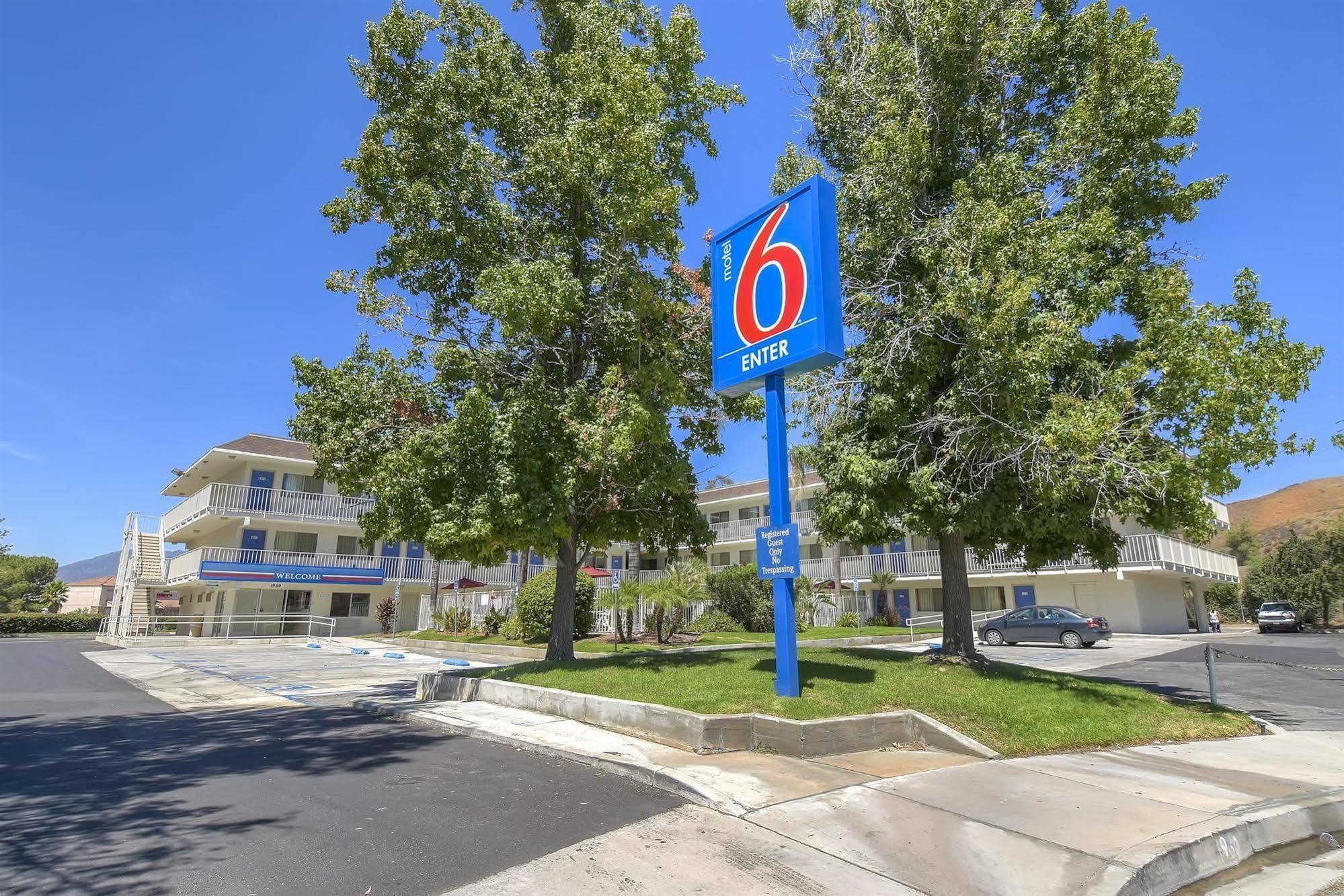 Motel 6-San Bernardino, Ca - North Serrano Village ภายนอก รูปภาพ